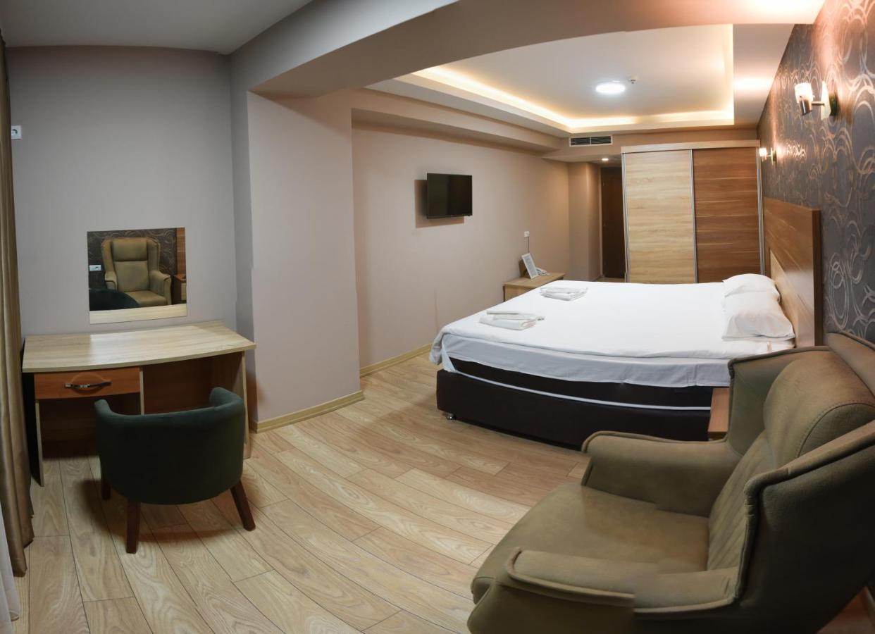 Hotel Imperial סטרוגה מראה חיצוני תמונה