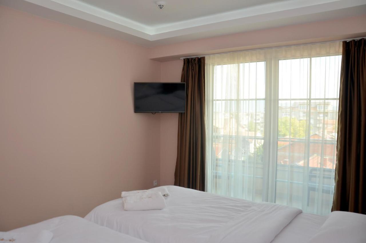 Hotel Imperial סטרוגה מראה חיצוני תמונה